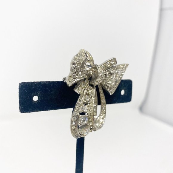 557 Vintage Reinad bow  Brooch / Pin with Crystal Rhinestones - Picture 9 of 9